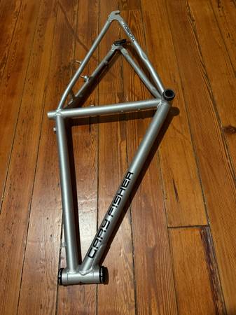 Mountain bike frame and road wheels 1