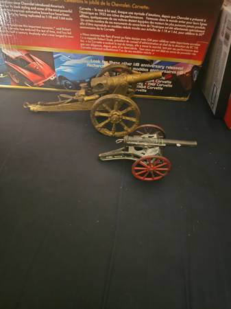 2 diecast cannons both work - $60 (Horn lake.ms)62952593641859123