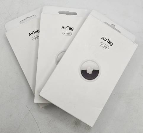 Apple - 新品　AirTag  4 pack Apple AirTag - 4 Pack | SportChek