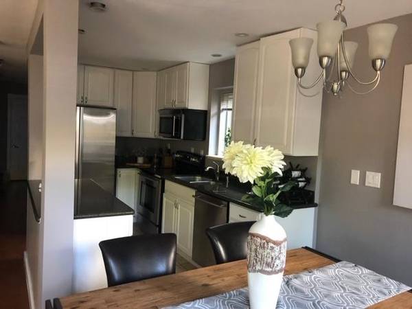 $50 / 1br - Spacious room in condo across SCH (Bryant)63934416136067122