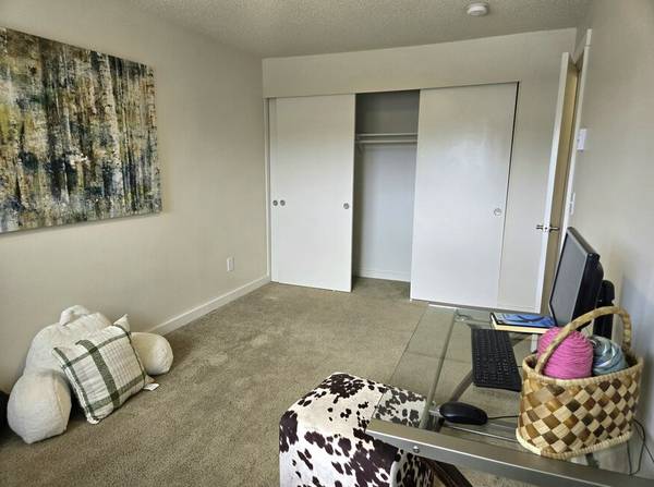 $2,328 / 3br - 980ft2 - Professional Management, Dishwasher, Ceiling Fans (4807 200th St SW, Lynnwood, WA)63814711585793120