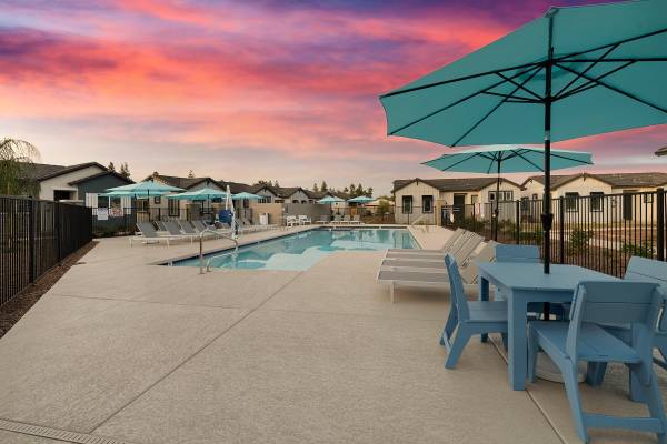 $1,699 / 1br - 676ft2 - 10-Foot Ceilings, Lower Insurance Costs (1381 N Gilbert Rd, Gilbert, AZ)63841708403843124