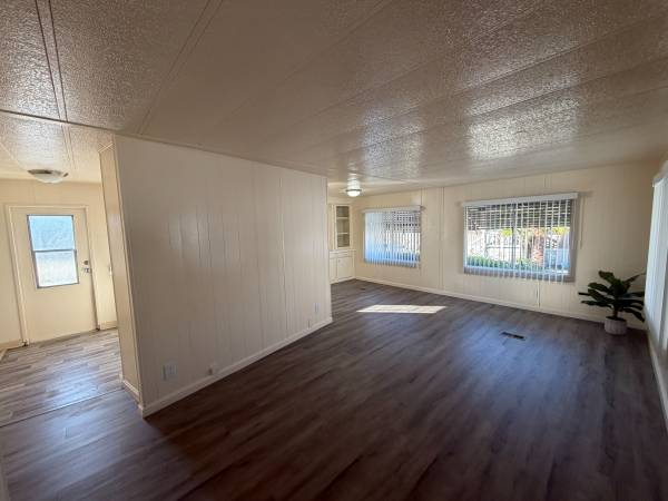 Spacious 2 Bed / 2 Bath Home in Sunnyvale – Pet-Friend !! 1