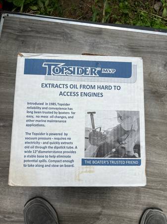 Topsider oil change pump 1