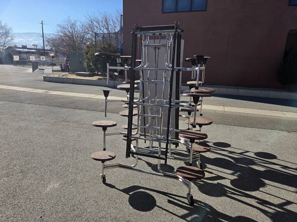 Folding lunch tabels 1