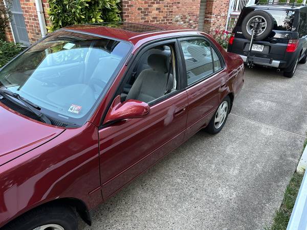 2001 Toyota Corolla en alquiler/venta para aplicaciones de trabajo - $22 (Falls Church)63616621325313121