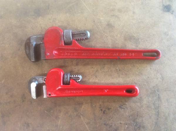 10” -  8” Pipe Wrench 1