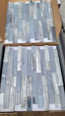 Grigio Lagoon Interlocking 12 in. x 12 in. x 0.31 in. Glass Mesh-Mount 1