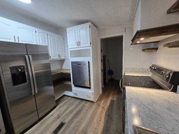 $1450.00 / 3br - 1200ft2 - Encantadora vivienda independiente en Phenix City -  $145063843420694273123