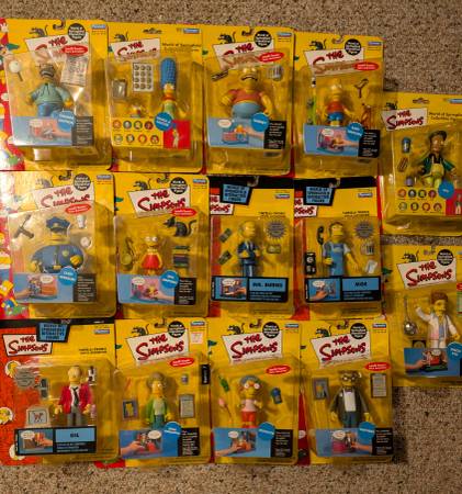 Simpsons world of Springfield figures 1