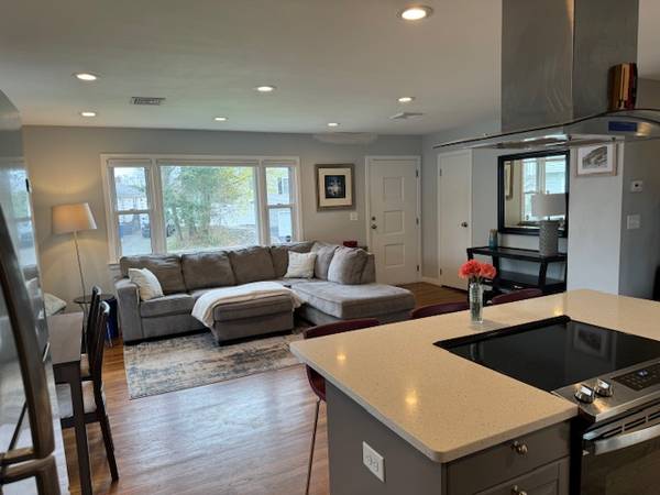 $3,000 / 3br - 1000ft2 - Lighthouse Point Charmer (Morris Cove)64010332243075121