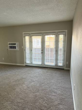 $2,450 / 2hab - 700ft2 - ¡Vive en el centro! Tranquilo de 2 habitaciones/1 baño cerca de autopistas, tiendas y más63775411320835121