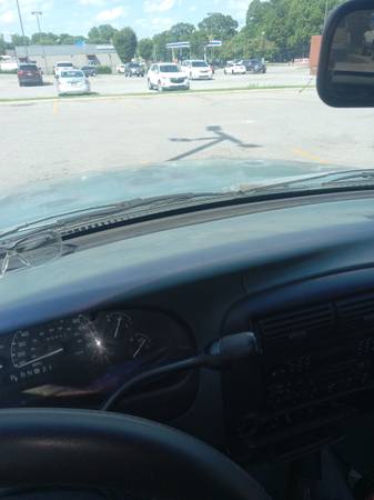 1998 ford explorer 2x4 - $2,50063621627196419123