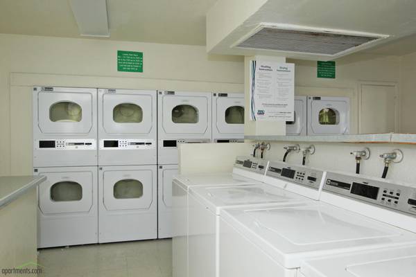 $999 / 1br - 707ft2 - GREAT DEALS AVAILABLE at Bridge Lane Apartments! (Phoenix)64024995876354124