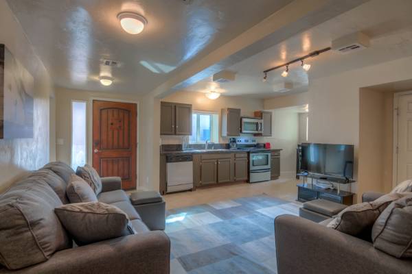 $1,600 / 2br - 960ft2 - ¡Excelente ubicación central! Se permiten mascotas (Tucson)63674929369987120