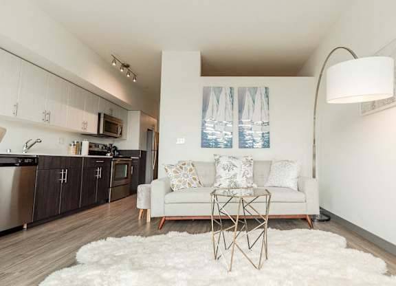 $1,799 / 1br - 536ft2 - Translation Service Available, Granite Countertops, 1/bd 1/ba (400 S Jackson Street, Seattle, WA)63910194692098123