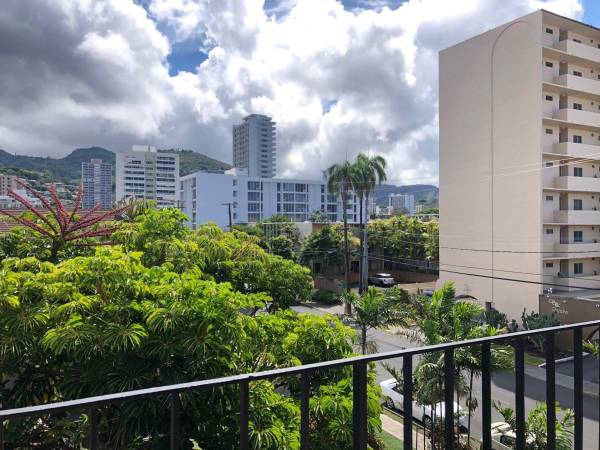 $1,535 / 320ft2 - Listo para cable, piso de tablones con aspecto de madera, microondas empotrado (Makiki)63939528197890123
