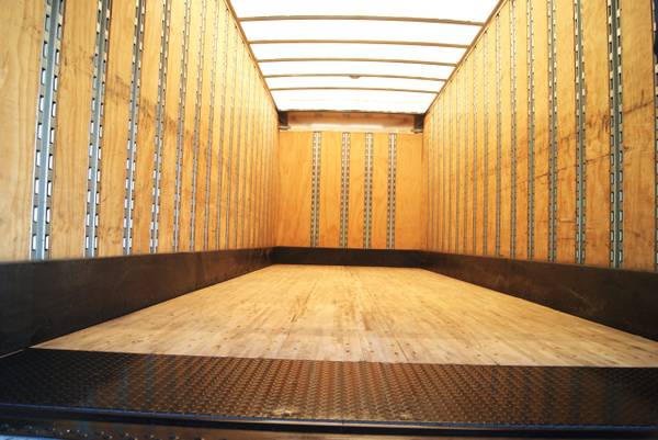 2022 International MV607 26’ - Photo 8