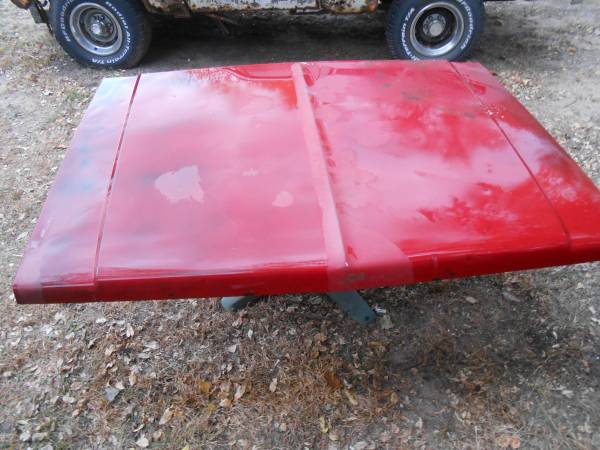 1985 CHEVY TRUCK HOOD 1