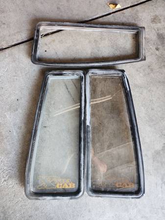 1984-1988 toyota xtracab glass 1