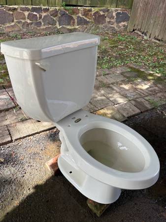 Toilet 1