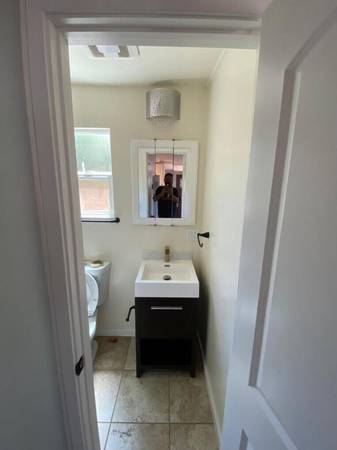 $1,250 / 1br - ¡Bienvenido a este encantador apartamento de 1 dormitorio y 1 baño! (santa cruz)63667888680835124