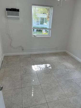 $820 / 2br - 1621 SW 2nd Ave, Miami, FL (Miami)63983674334851121