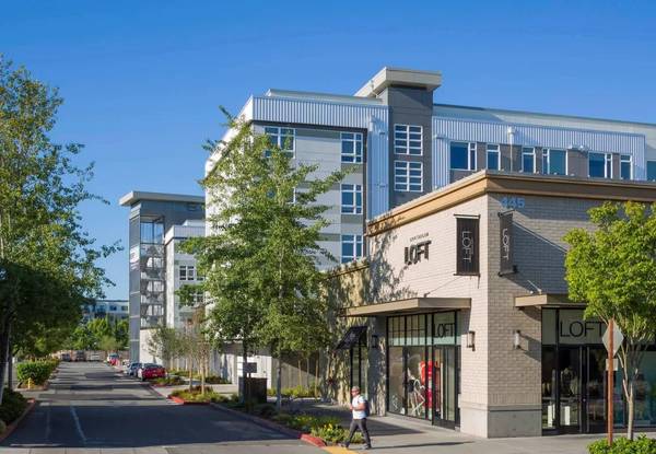 $2,019 / 1br - 806ft2 - Large Closets, Green Building + Recycling, Roomy Private Balconies (443 Ramsay Way Kent, WA 98032)63688462358913121