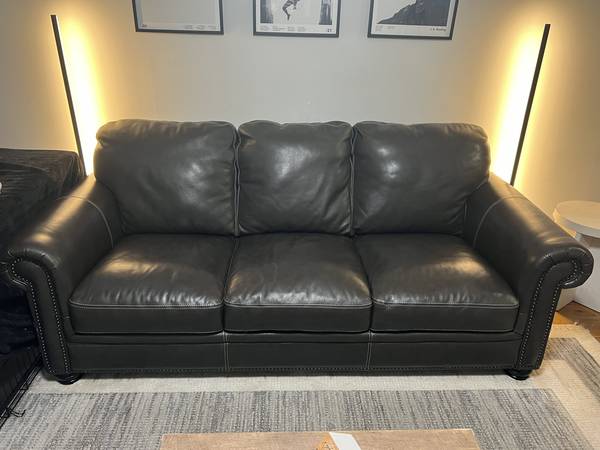 BROWN LEATHER COUCH 1