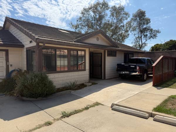 $2,700 / 2br - 509-B Tiffany Drive (Santa Maria)63663819779971120