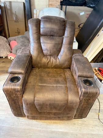 Brown leather power recliner 1