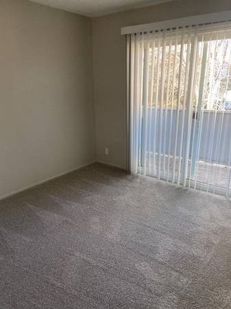 $1,299 / 2br - 702ft2 - Microwave, Close to Shopping/Dining/Banking, Some Paid Utilities (Carson City)63992637426690124