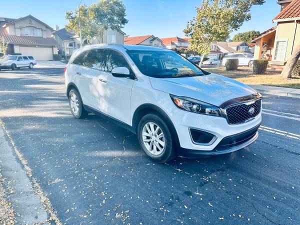 2017 Kia Sorento · LX - Clean Title - $7,295 (alameda)63654700824323122
