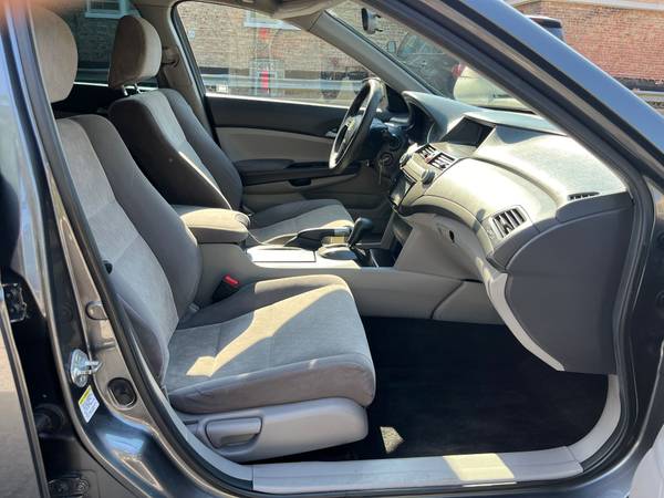 2010 honda accord - $4,40063624812850817123
