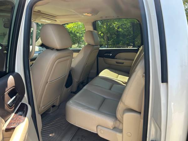 2010 GMC Denali - $12,500 (Cameron Park)63619519832835124