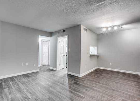 $700 / 1br - 640ft2 - 1 bed (8900 Chimney Rock Rd, Houston, TX)63906677737730122