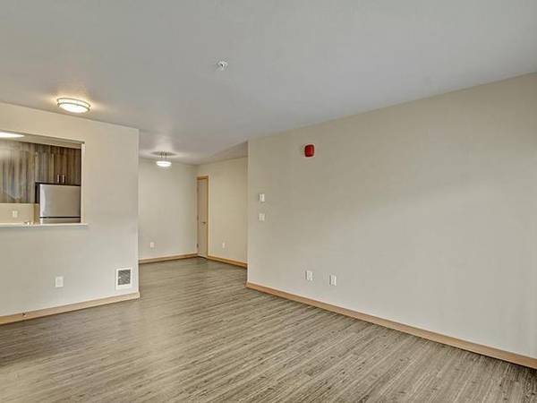 $1,847 / 2br - 882ft2 - Spacious studio, one-, and two-bedroom Homes Located Bremerton! (BREMERTON)63852483177475121