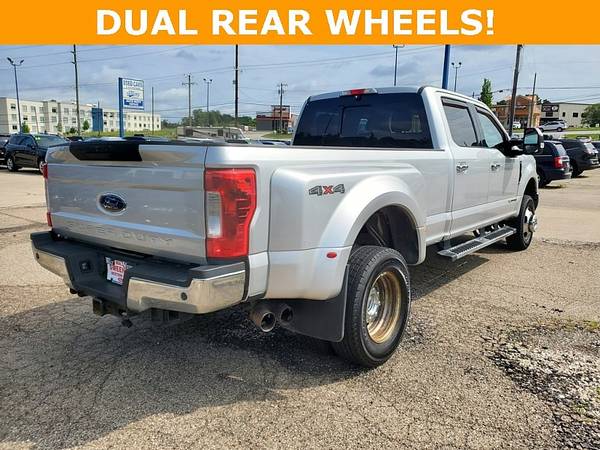 2017 Ford Super Duty F-350 4WD Crew Cab Lariat DRW Longbed - $28,765 (Cincinnati, OH)63470603382401123