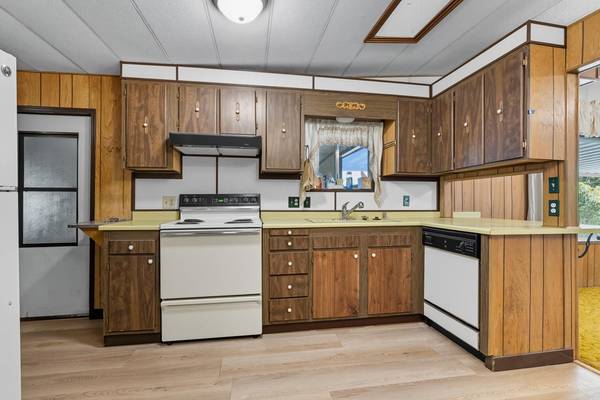 $229,900 / 2br - 1960ft2 - 160 W 380 N - Mobile home for sale with NO HOA (Beryl)64020363963777124