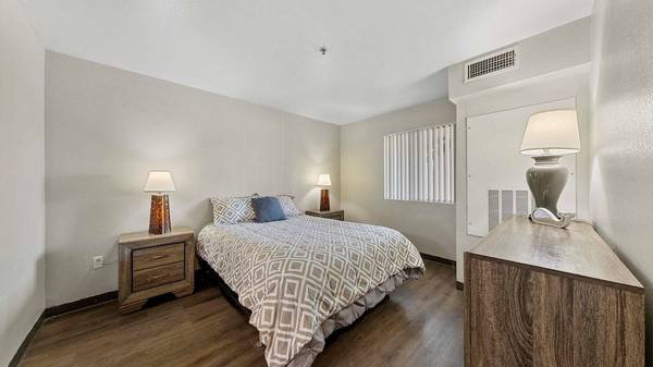 $999 / 1br - 630ft2 - 1 bedroom, Nearby Public Transit, Las Vegas NV (3890 Graphic Center Dr, Las Vegas, NV)63859502009475123