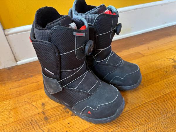 Kids Burton Zipline BOA Snowboard boots size 7 - sporting