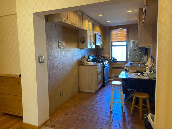 $399,000 / 2br - 900ft2 - Spacious 2 Bedrooms On Shore Rd (Bay Ridge Brooklyn)63816602294147121