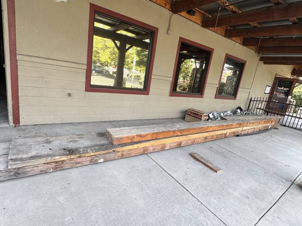 Heavy Structural Timber Beams & Large Lumber Lot ,Up to 29ft Long! 1
