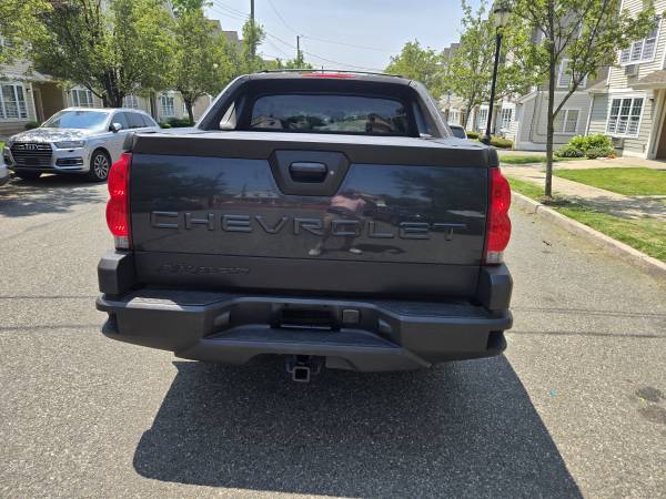 CHEVY AVALANCHE Z71 4X4 SUPER LIMPIA $2999 - $2,999 (Staten Island)63469911360003123