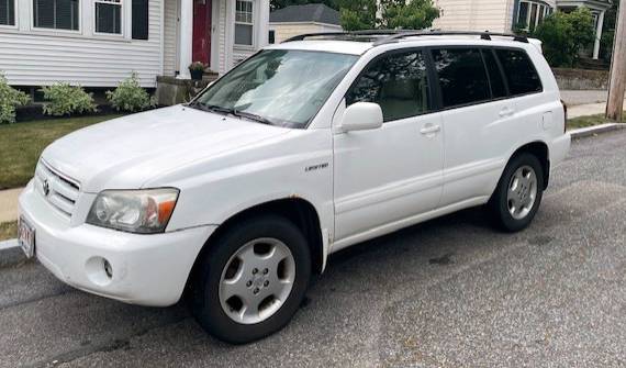 White 2005 Toyota Highlander Limited Sport Utility 4D - $3,500 (belmont)63624476261761121