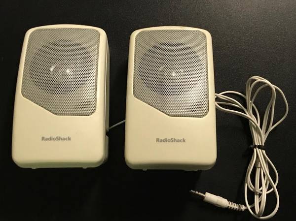 Vintage Radioshack Portable Mini Passive 3.5mm Speakers 1
