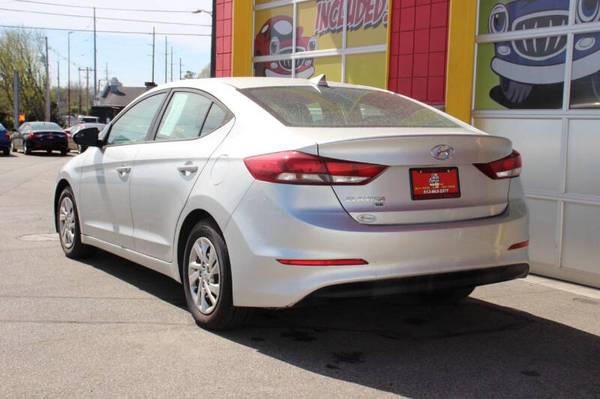 2017 Hyundai Elantra SE $999 DOWN + TAX, BUY HERE / PAY HERE - $999 (Hamilton)63470428651139123