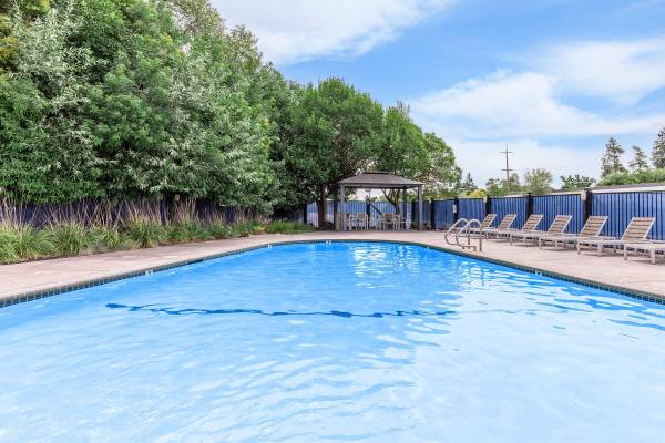 $2.310 / 1br - 650ft2 - Piscina reluciente, lavavajillas, 1/BD 1/BA (danville / san ramon)63667905388289120