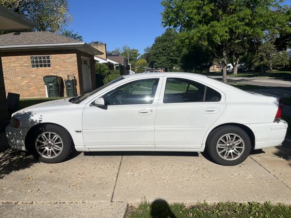 Volvo s60 Coche - $2,800 (Arlington Heights)63618920327297121