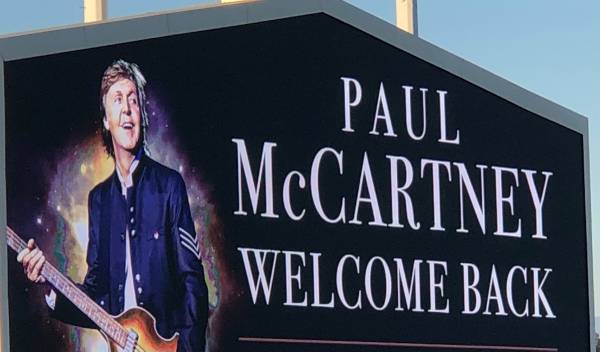 Paul McCartney Vegas - FRONT ROW AISLE FLOOR 2 Tickets 1